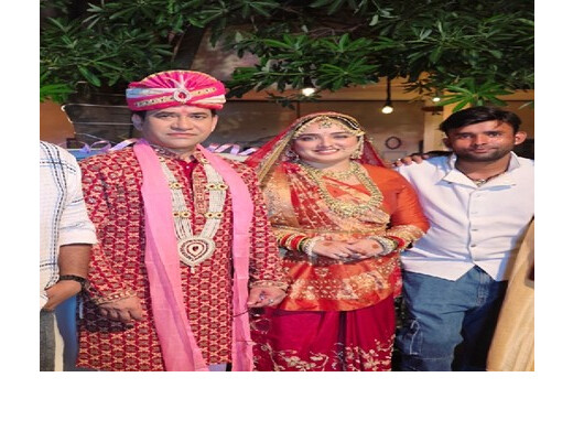 कानूनी पचड़े में फंसे भोजपुरी स्टार निरहुआ-आम्रपाली, मुजफ्फरपुर कोर्ट में केस दर्ज 